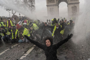 France up in Flames as latest government dissolves